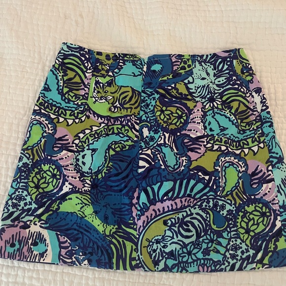 Lilly Pulitzer skort - Picture 2 of 3